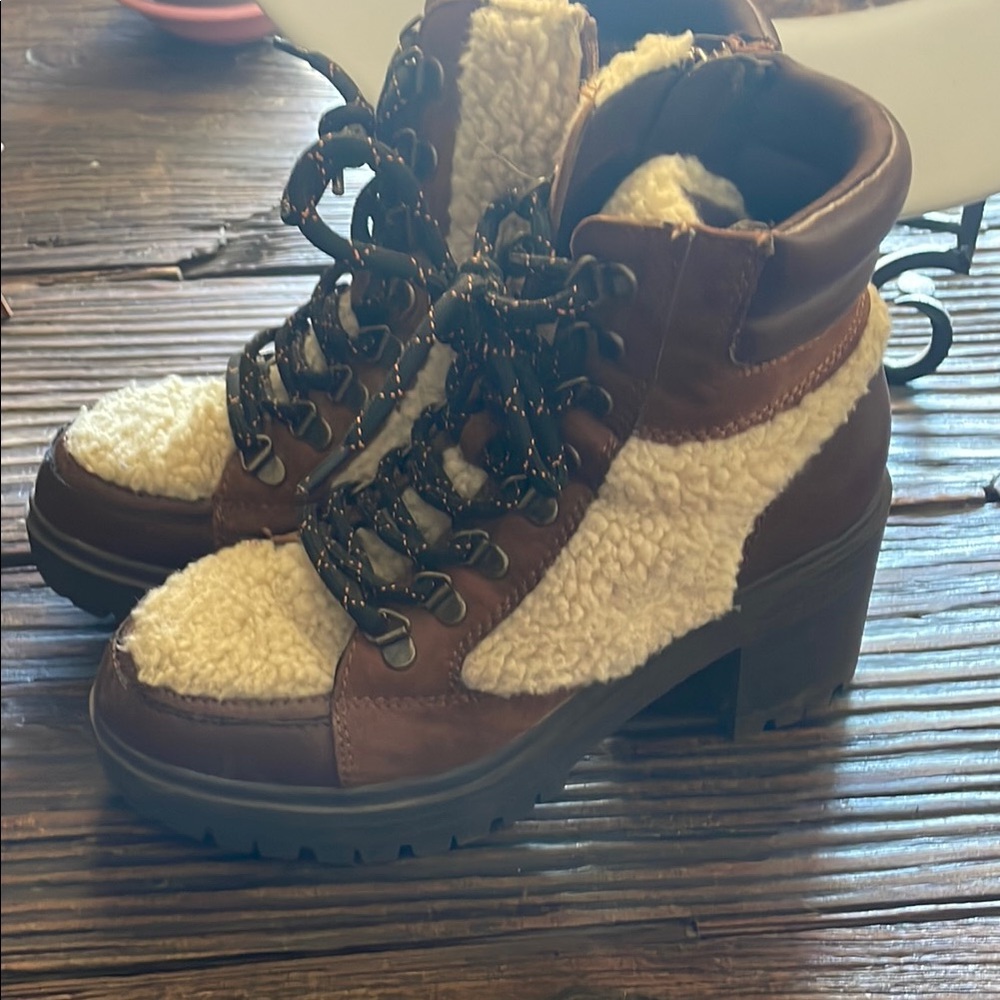 Sun+Stone Brown and Cream Women's Boots NWOT